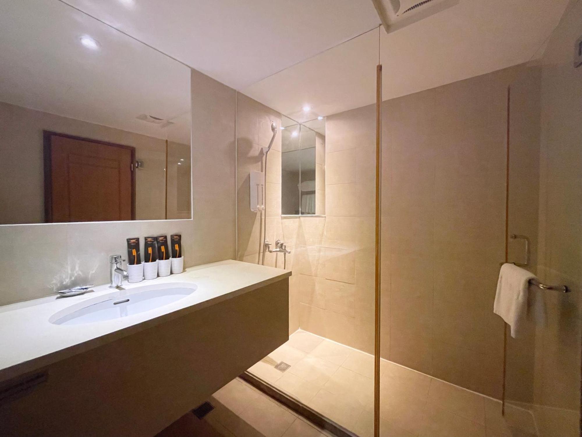Roaders Hotel Hualien Dongda Hualien City Quarto foto