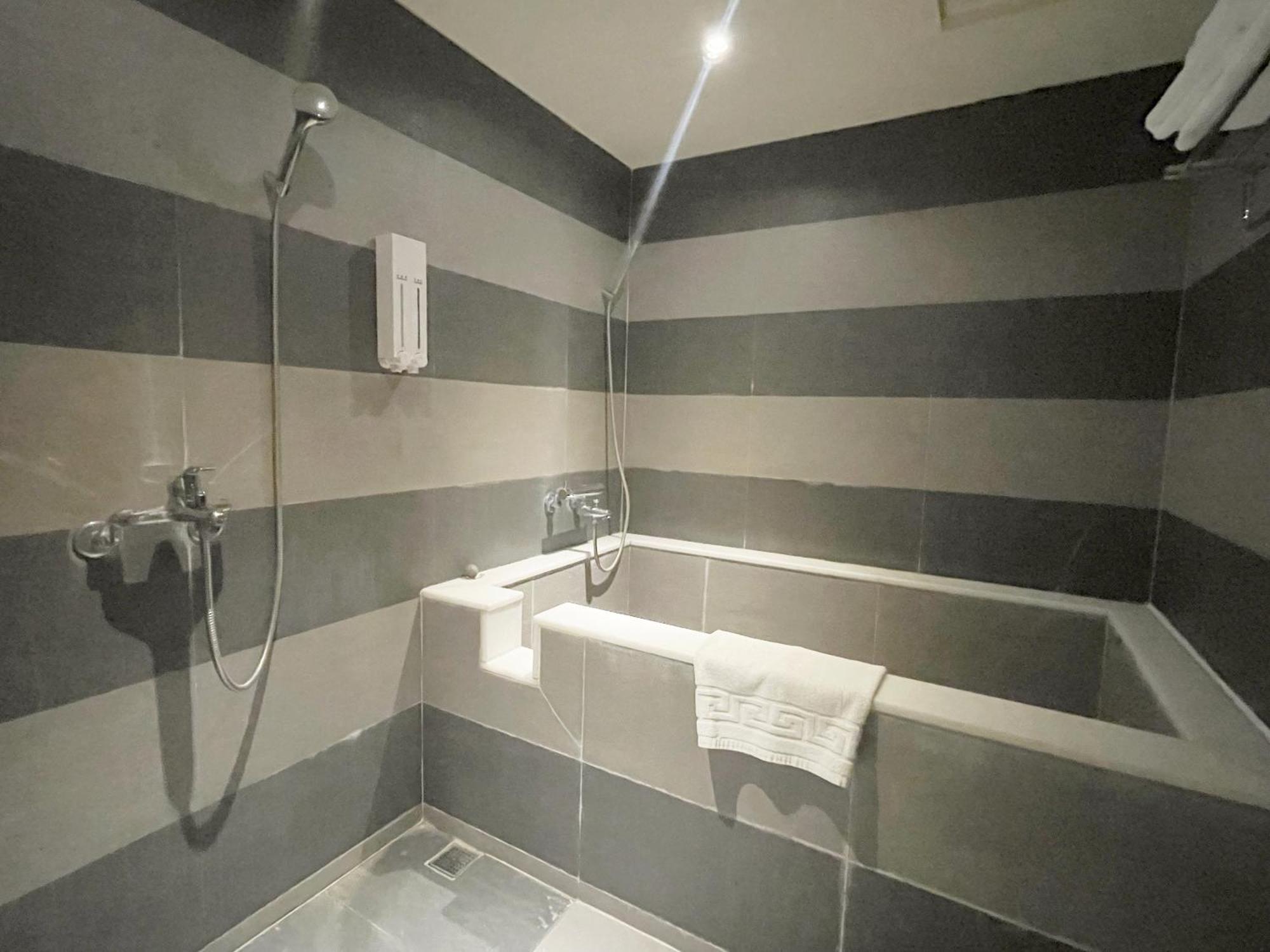 Roaders Hotel Hualien Dongda Hualien City Quarto foto